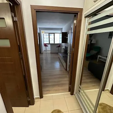 Studio Elisabeta Dristor Metrou Apartment